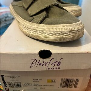 Ladies Blowfish slides